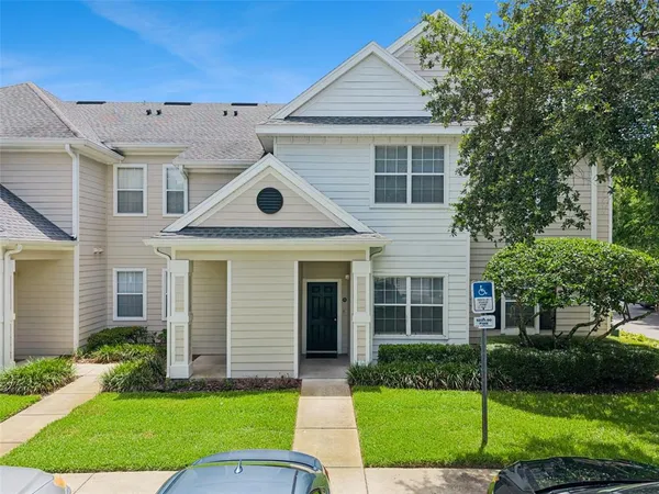$295,000 | 200 Southern Pecan Circle, Unit 104, Winter Garden, FL 34787