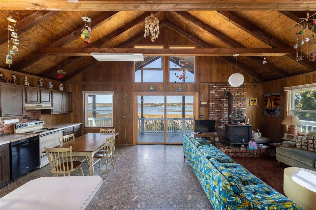 392 Atlantic Avenue Westerly, RI 02891 - Photo 5 of 50