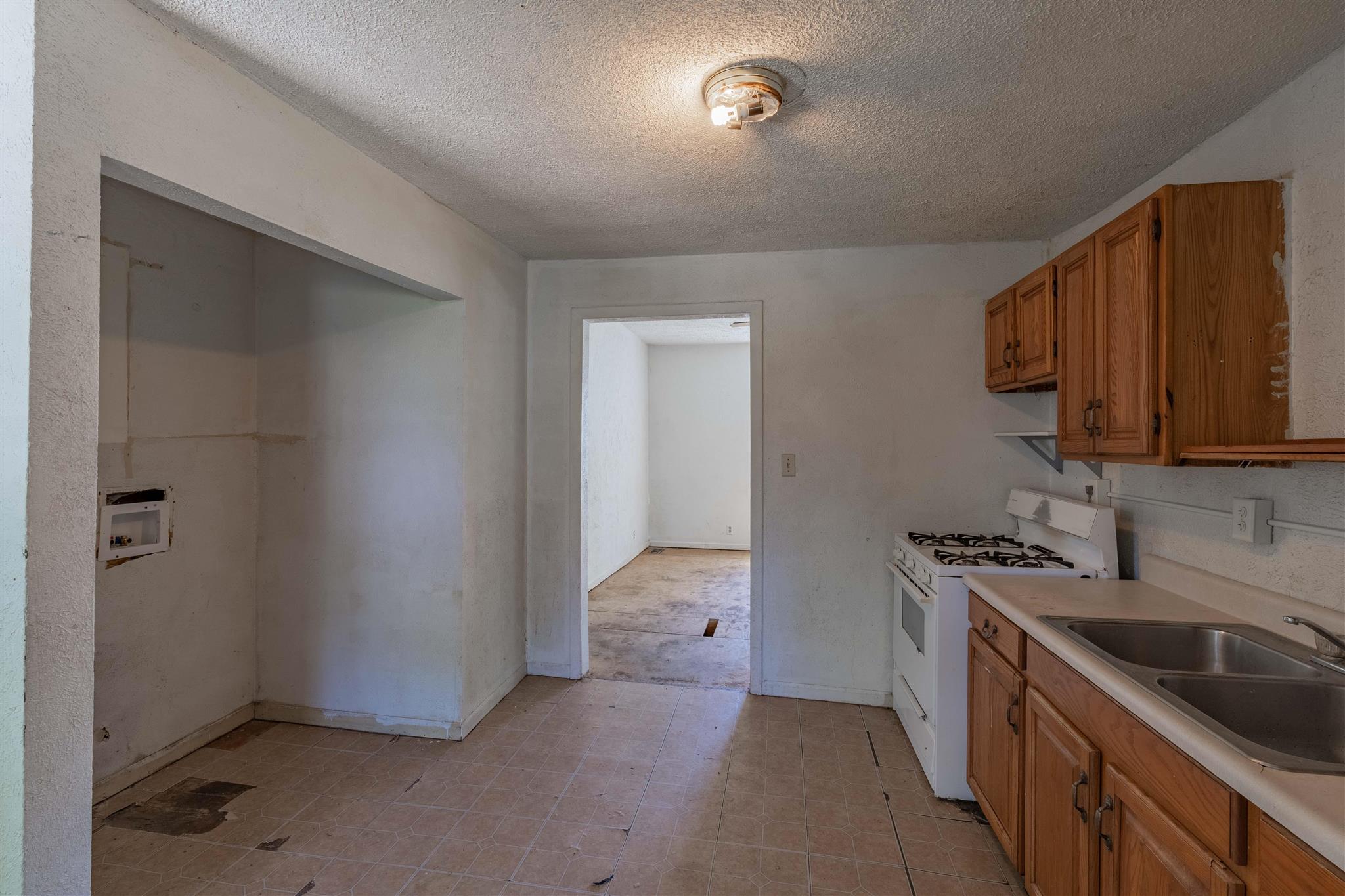 260 East Maple Street Wabash, IN 46992 - Photo 8 of 14 Gallery Image 8