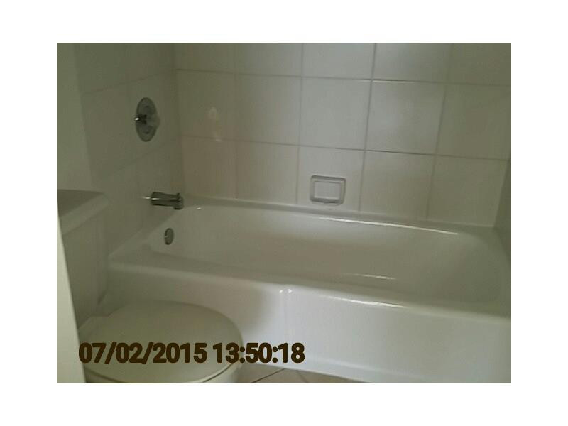105 South Riverside Drive, Unit 401 Pompano Beach, FL 33062 - Photo 6 of 8 Bathroom Master