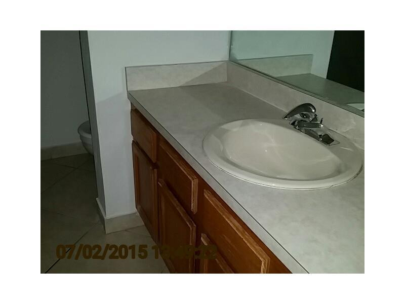 105 South Riverside Drive, Unit 401 Pompano Beach, FL 33062 - Photo 7 of 8 Bathroom