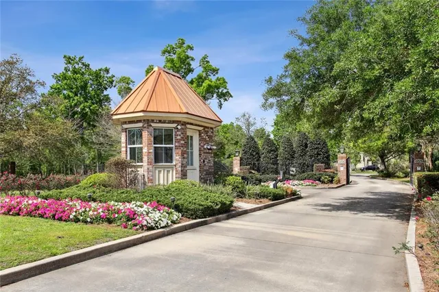 $729,000 | 14 Arbor Lane, New Orleans, LA 70131