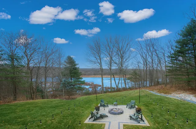 $1,267,500 | 101 Old Grassy Hill Road, Woodbury, CT 06798