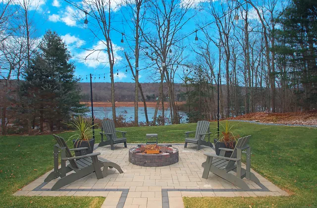 $1,267,500 | 101 Old Grassy Hill Road, Woodbury, CT 06798