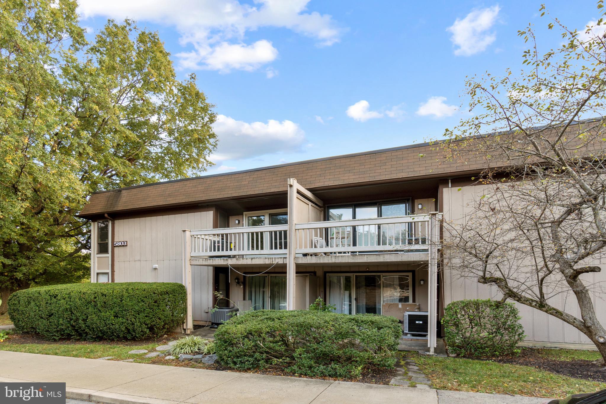 5803 Royal Ridge Drive, Unit F Springfield, VA 22152 - Photo 35 of 36 Exterior Front