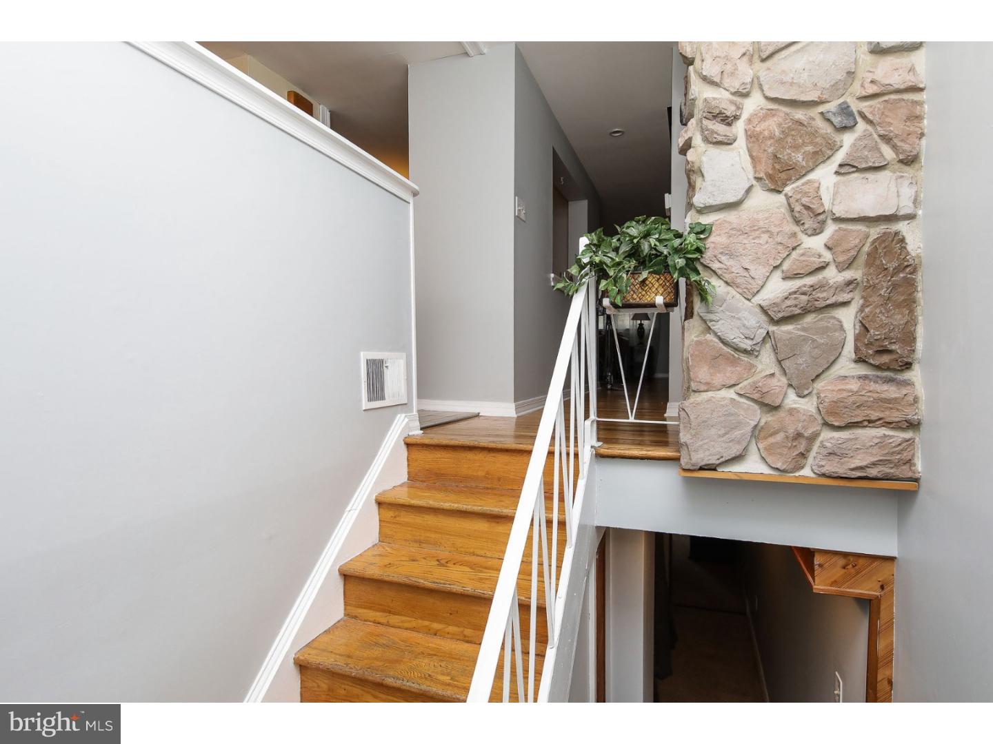 3351 Fairdale Road Philadelphia, PA 19154 - Photo 18 of 25