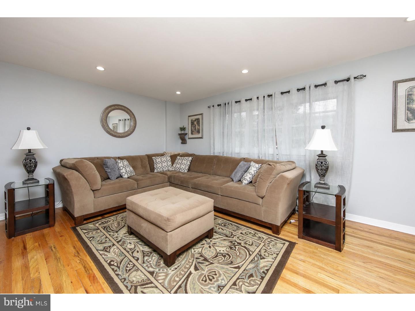 3351 Fairdale Road Philadelphia, PA 19154 - Photo 3 of 25