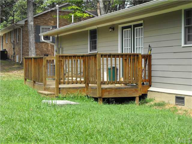 2714 Glover Road Durham, NC 27703 - Photo 18 of 21 back view