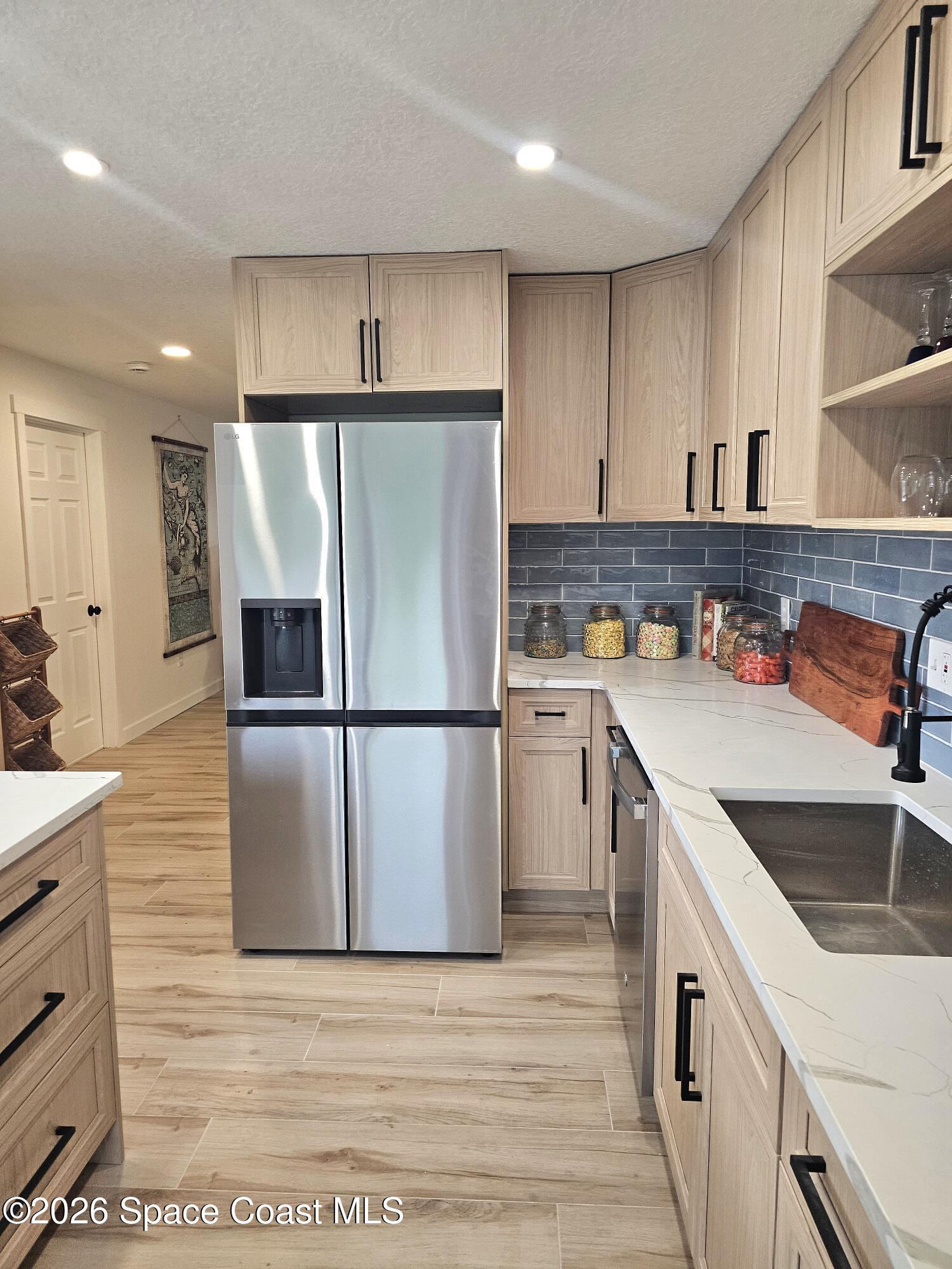 418 Count Street Melbourne, FL 32901 - Photo 8 of 17 Kitchen