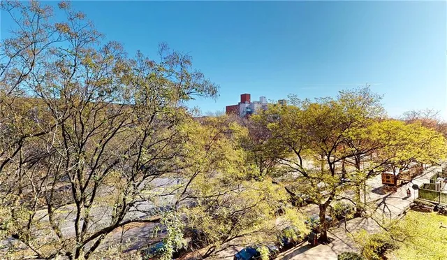 $375,000 | 540 Ocean Parkway, Unit 4H | Kensington