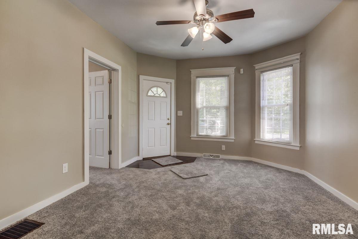 921 North Wheeler Avenue Springfield, IL 62702 - Photo 3 of 36 Gallery Image 3