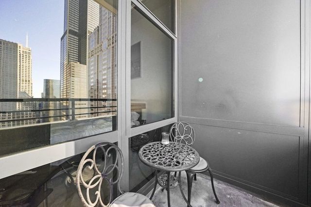 235 West Van Buren Street, Unit 4612 Chicago, IL 60607 - Photo 11 of 24
