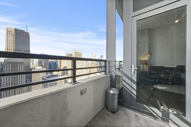 235 West Van Buren Street, Unit 4612 Chicago, IL 60607 - Photo 13 of 24
