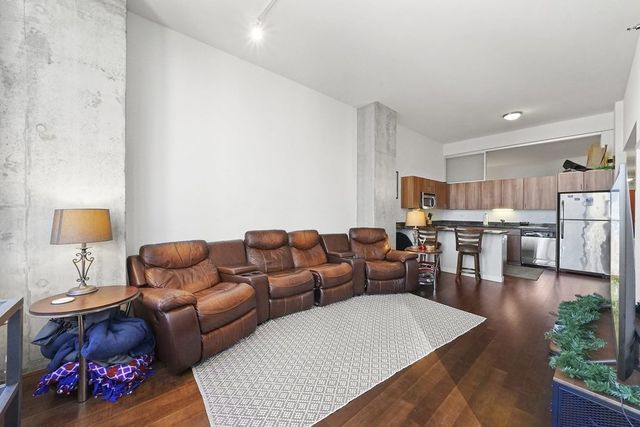 235 West Van Buren Street, Unit 4612 Chicago, IL 60607 - Photo 7 of 24