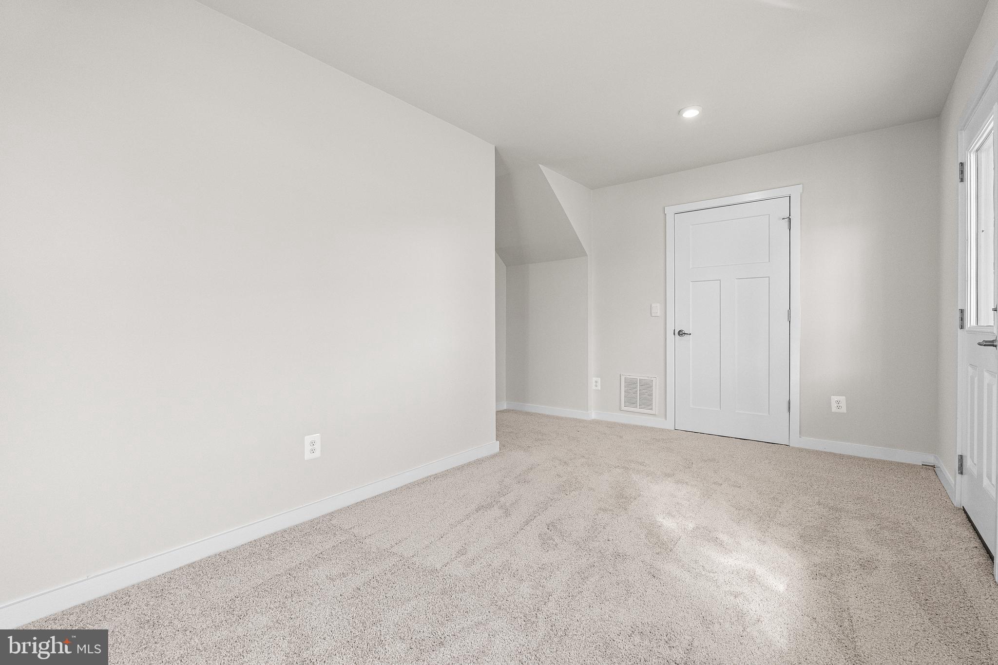 209 Huntwell W Avenue Ranson, WV 25438 - Photo 19 of 20 Gallery Image 19