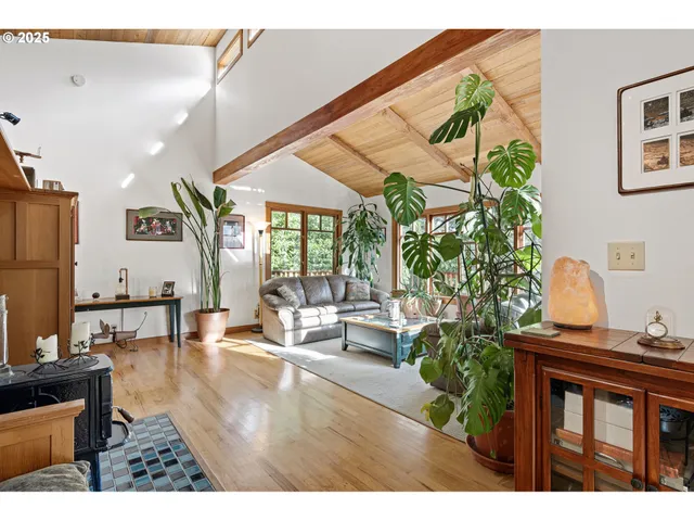 $779,900 | 1867 Fircrest Drive, Eugene, OR 97403