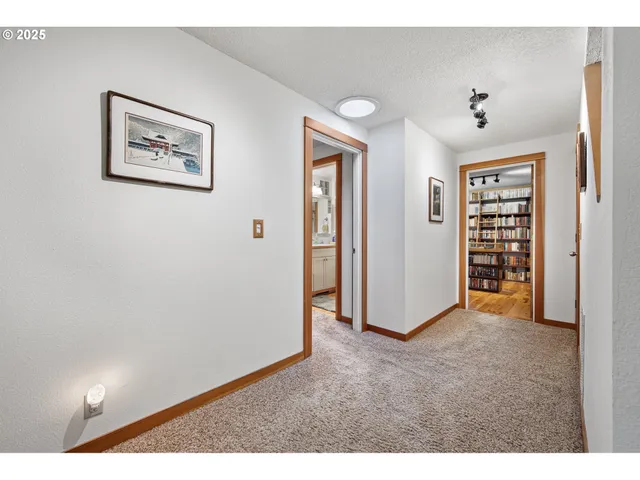 $779,900 | 1867 Fircrest Drive, Eugene, OR 97403