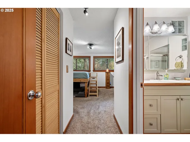 $779,900 | 1867 Fircrest Drive, Eugene, OR 97403