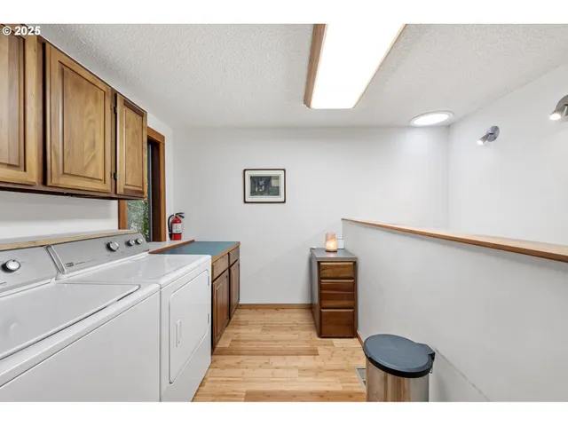 $779,900 | 1867 Fircrest Drive, Eugene, OR 97403