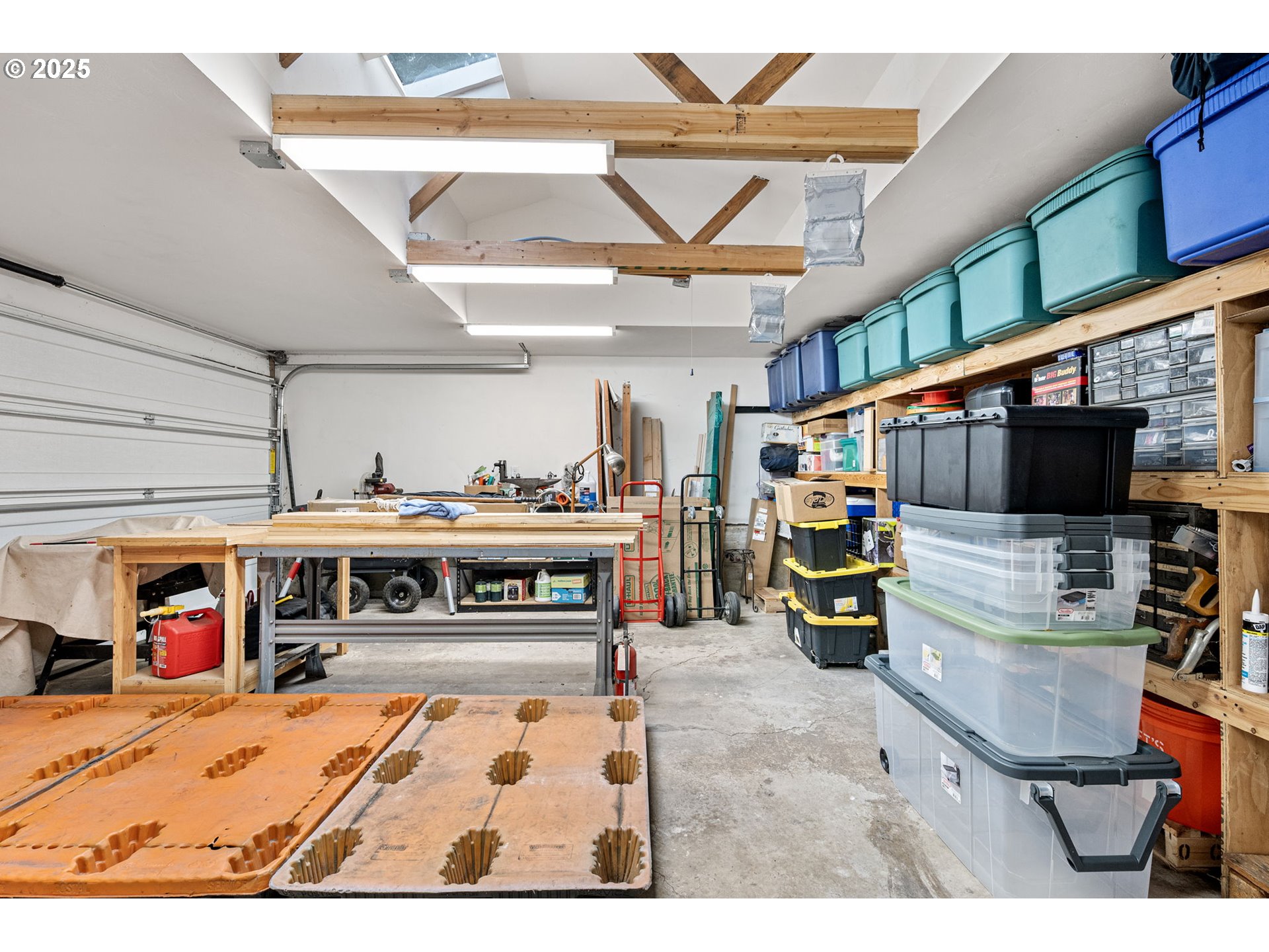 1867 Fircrest Drive Eugene, OR 97403 - Photo 45 of 48 a living room with furniture and a flat screen tv