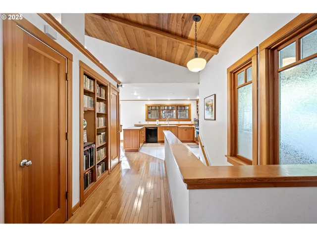 $779,900 | 1867 Fircrest Drive, Eugene, OR 97403