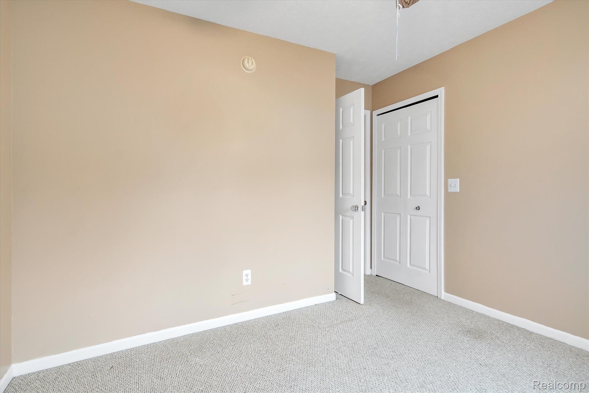 30 Sedum Road Howell, MI 48843 - Photo 18 of 50 19-30-Sedum-Rd-WindowStill-Real-Estate-Photography-19.jpg
