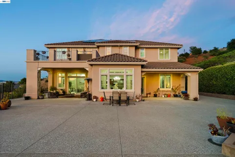 $3,849,000 | 200 Cliffecastle Court, San Ramon, CA 94583