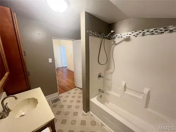 $48,000 | 510 East Main Street, Sparta, IL 62286