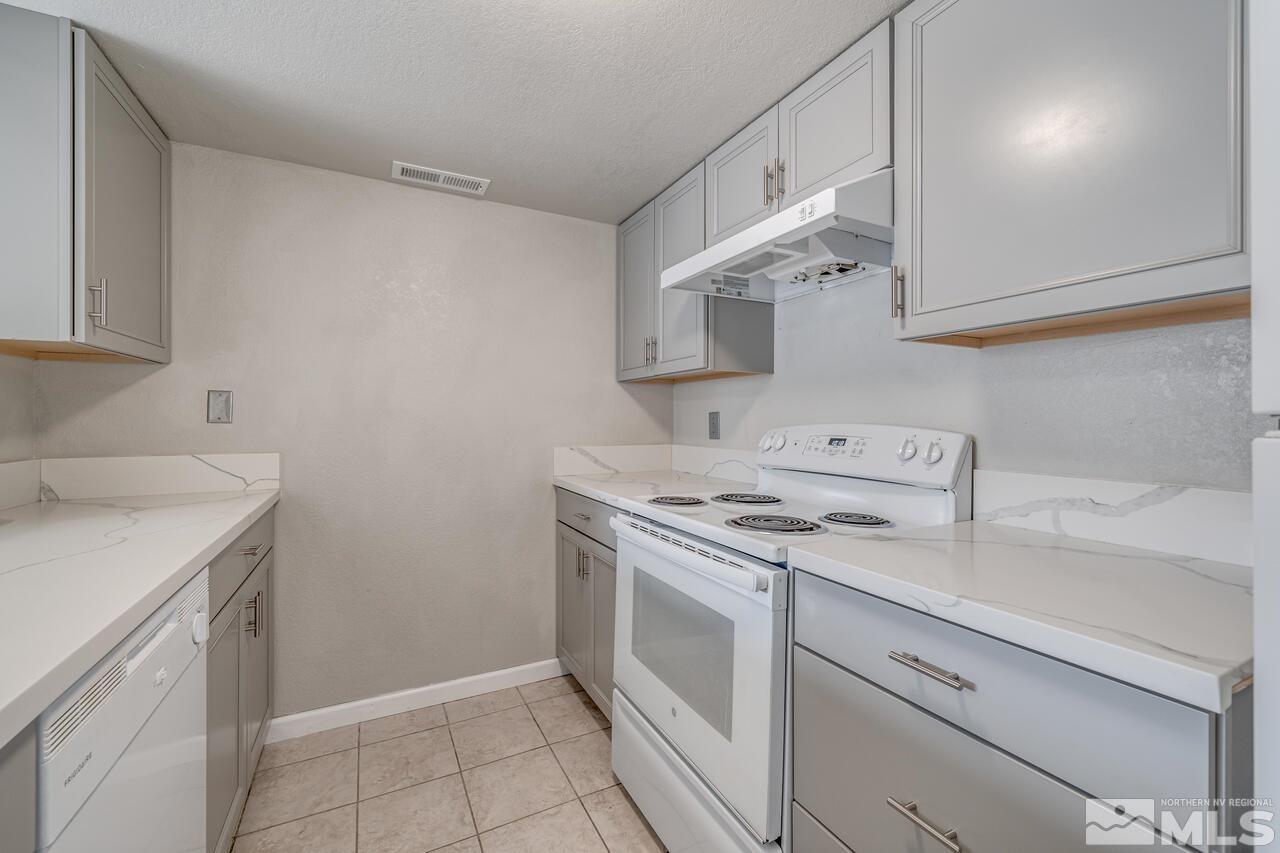 13908 Lear Boulevard Reno, NV 89506 - Photo 8 of 29 Photo 8