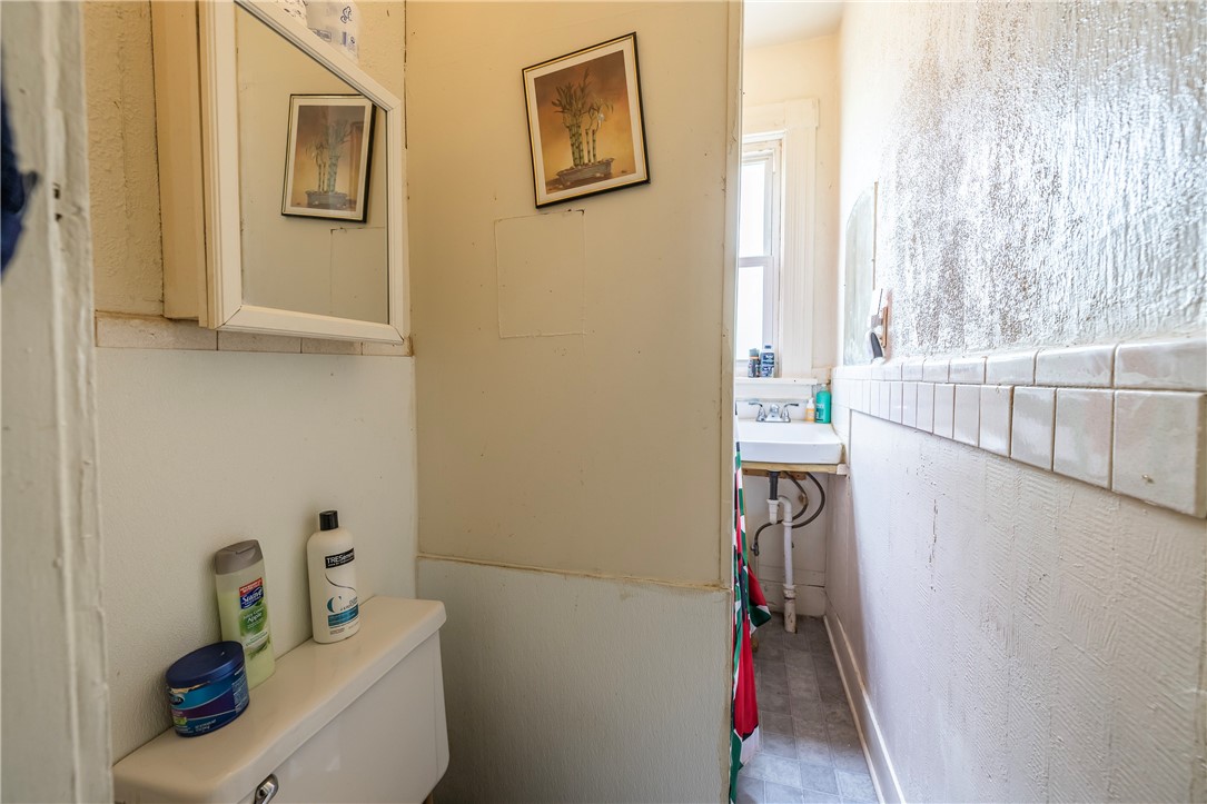 76 Linnet Street Rochester, NY 14613 - Photo 11 of 24