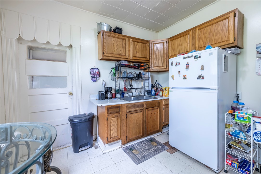 76 Linnet Street Rochester, NY 14613 - Photo 8 of 24 76 Linnet Upper