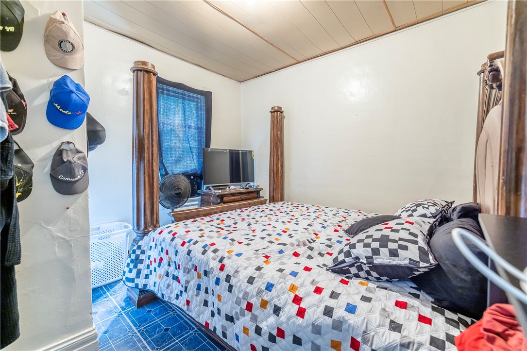 76 Linnet Street Rochester, NY 14613 - Photo 10 of 24 76 Linnet Upper