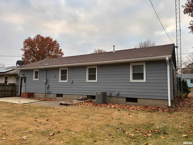 $134,000 | 1414 Hardin Avenue, Jacksonville, IL 62650