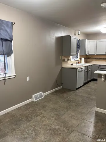 $134,000 | 1414 Hardin Avenue, Jacksonville, IL 62650