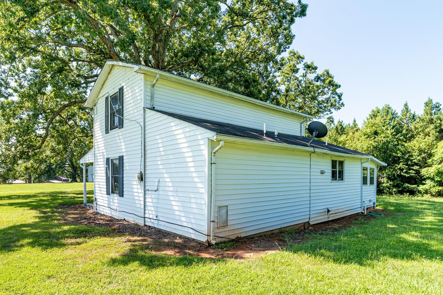 6648 Deer View Road Gretna, VA 24557 - Photo 6 of 22 Gallery Image 6