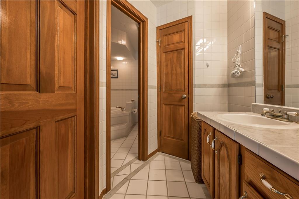 6040 Buck Trail Road Indianapolis, IN 46237 - Photo 23 of 43