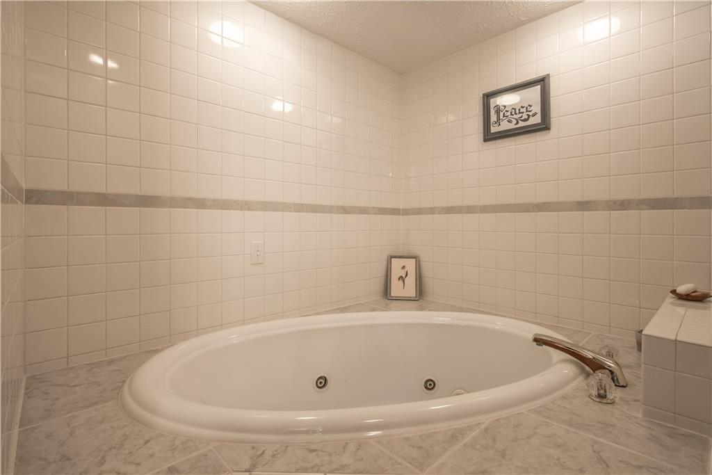 6040 Buck Trail Road Indianapolis, IN 46237 - Photo 25 of 43