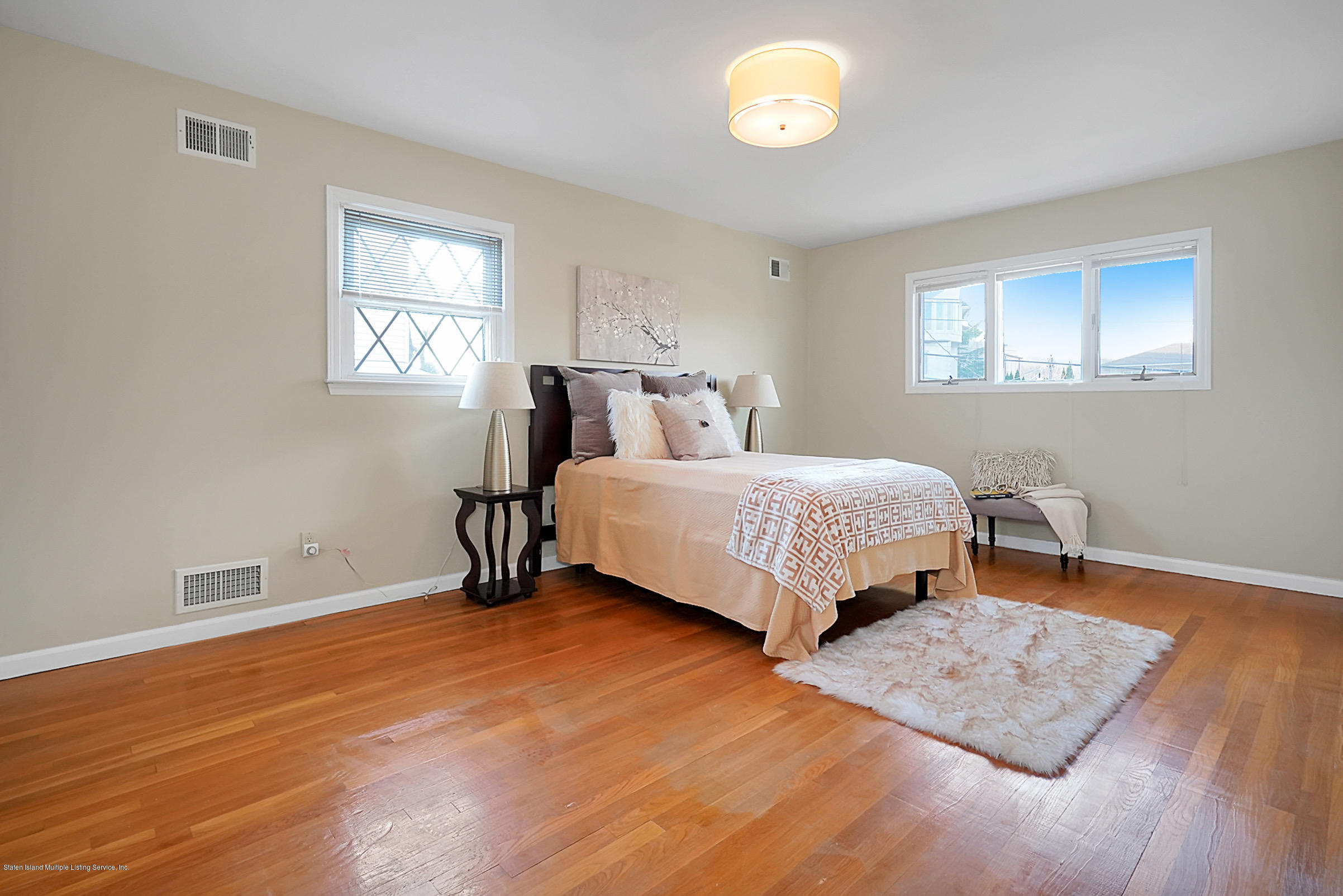 53 Ridge Avenue Staten Island, NY 10304 - Photo 8 of 14 SIMMONS 87