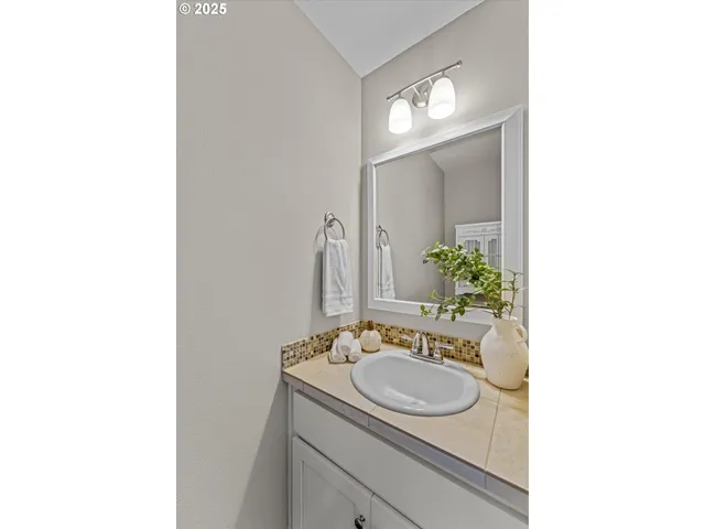 $375,000 | 18272 Southwest Anna Mae Lane, Beaverton, OR 97003