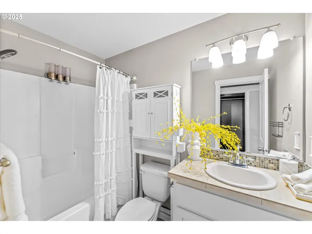 $375,000 | 18272 Southwest Anna Mae Lane, Beaverton, OR 97003