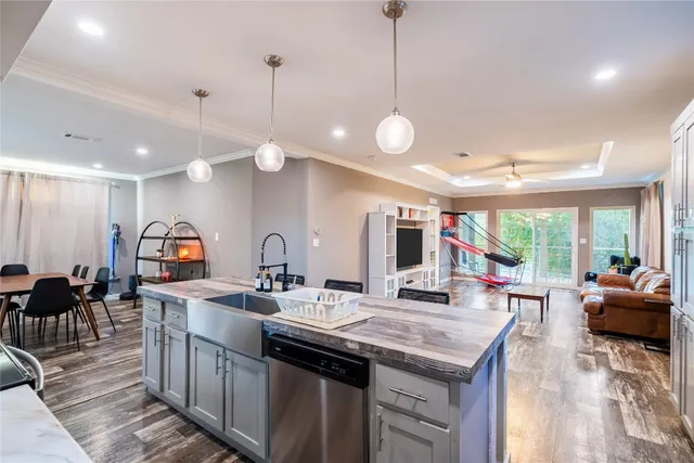 $989,990 | 250 Mikes Way, Leander, TX 78641