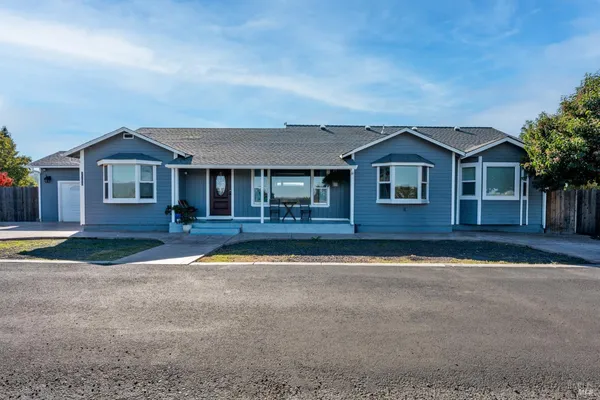 $799,000 | 3700 Ruddick Cunningham Road, Ukiah, CA 95482