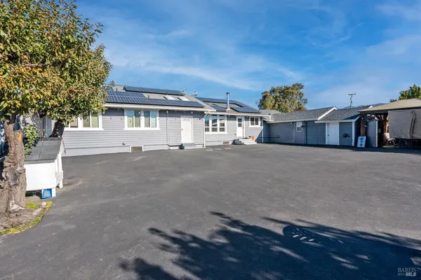 $799,000 | 3700 Ruddick Cunningham Road, Ukiah, CA 95482