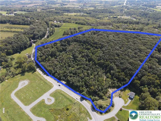 a view of a outdoor space