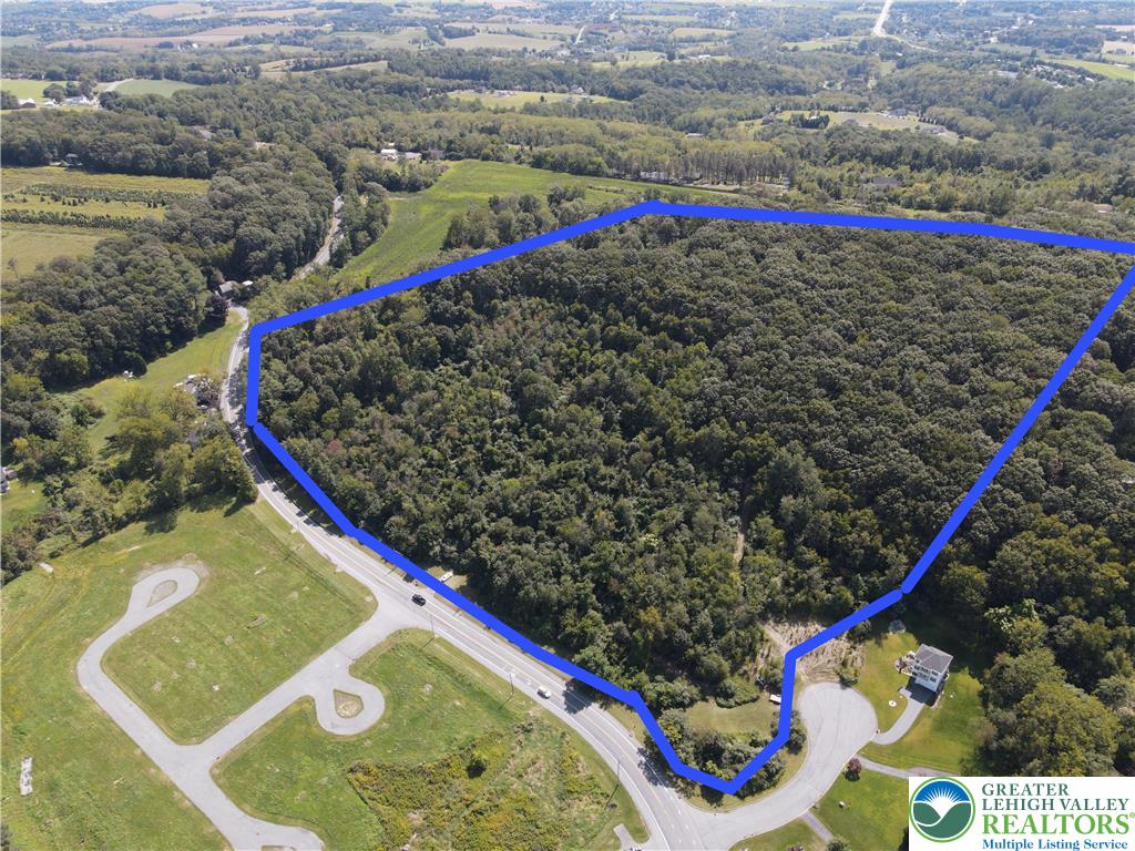 3603 Rip Court Slatington, PA 18080 - Photo 4 of 6 a view of a outdoor space