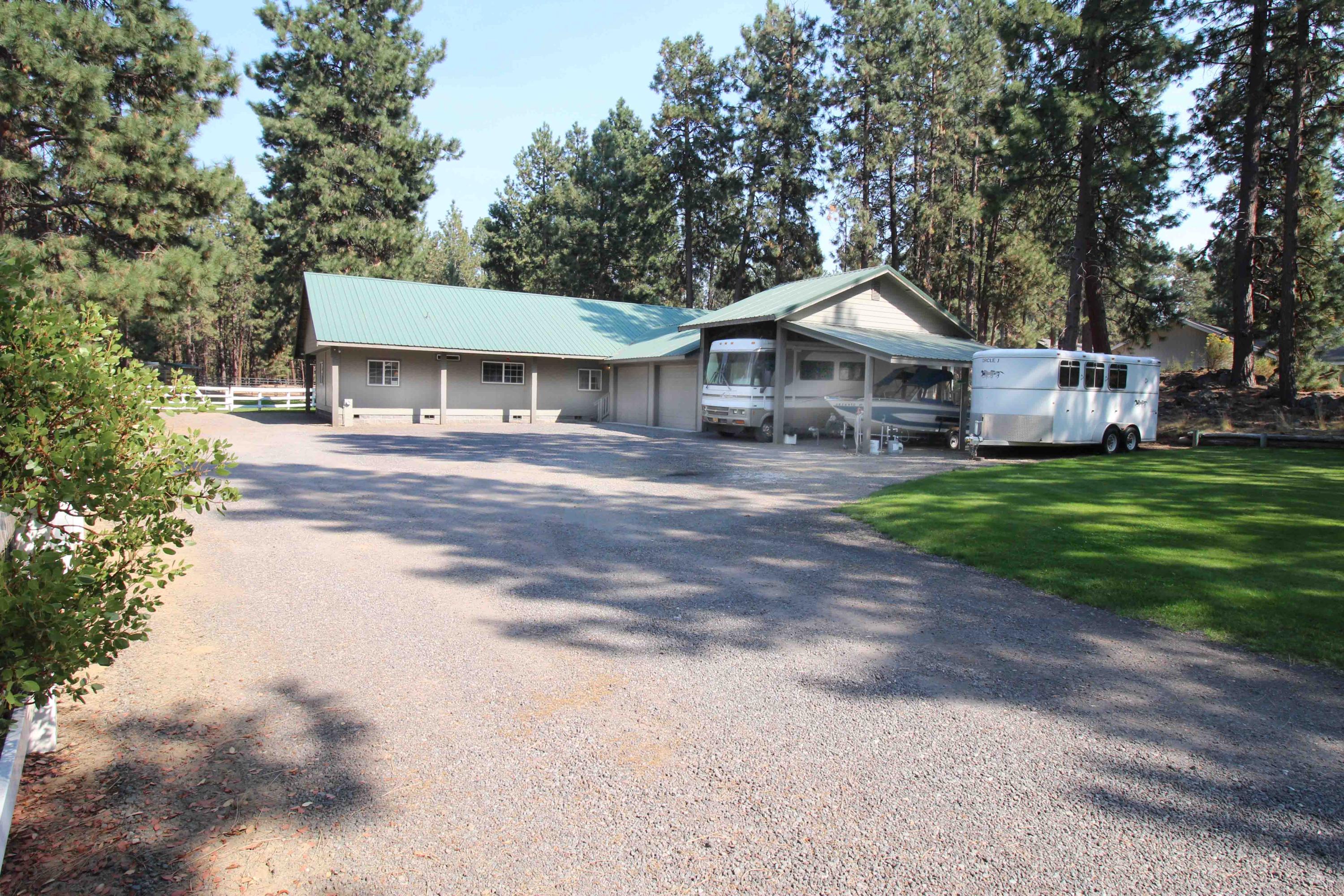 60076 Turquoise Road Bend, OR 97702 - Photo 2 of 43 Quiet horse property tucked away in the woods!