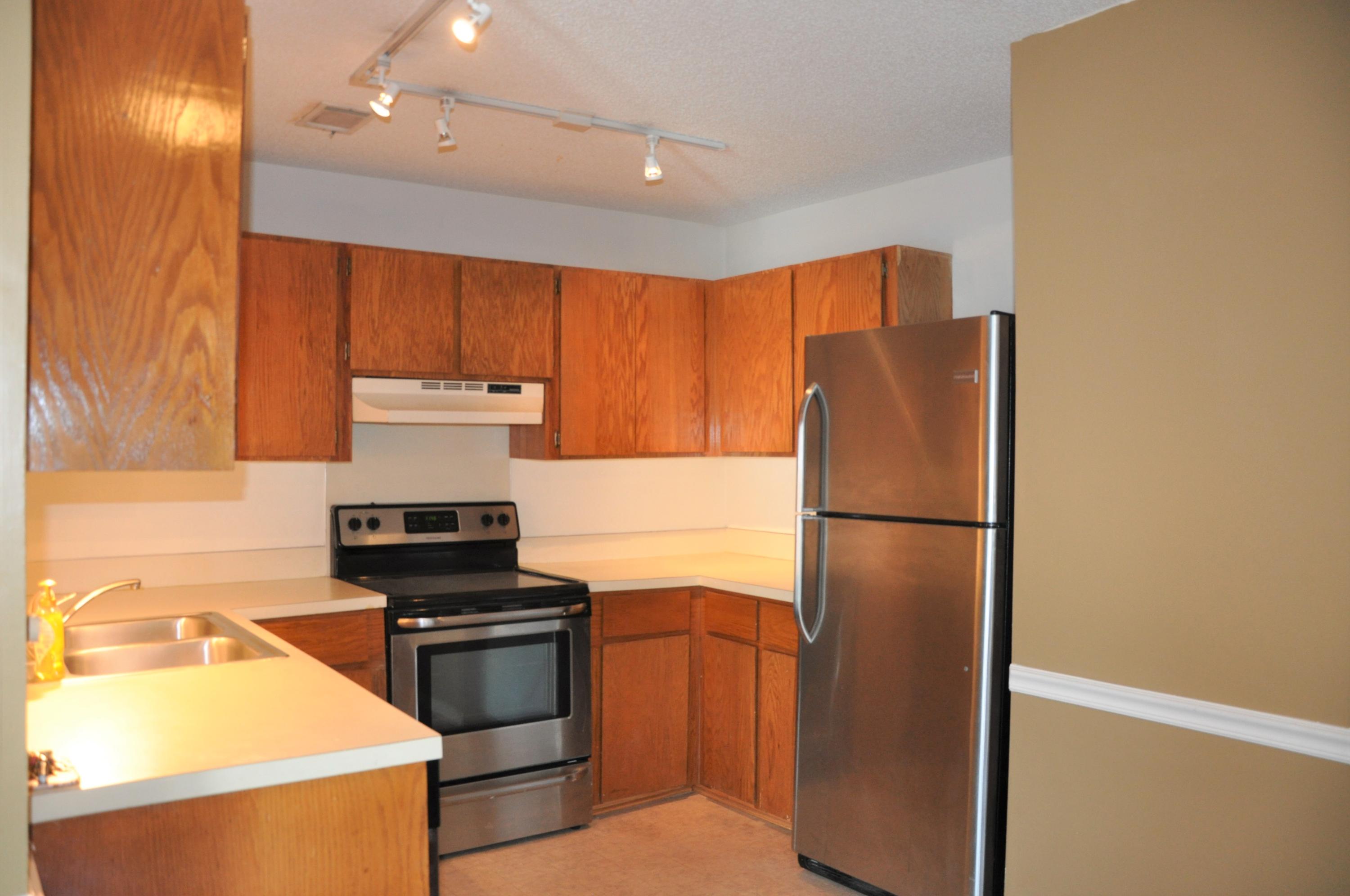 6275 Rolling Fork Road, Unit B North Charleston, SC 29406 - Photo 3 of 20 DSC_2338