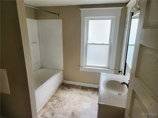 $209,900 | 4670 Broadway, Cheektowaga, NY 14043