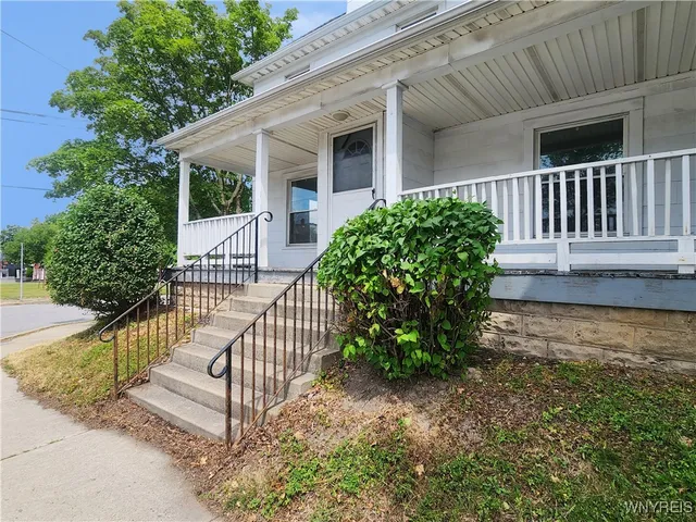 $209,900 | 4670 Broadway, Cheektowaga, NY 14043