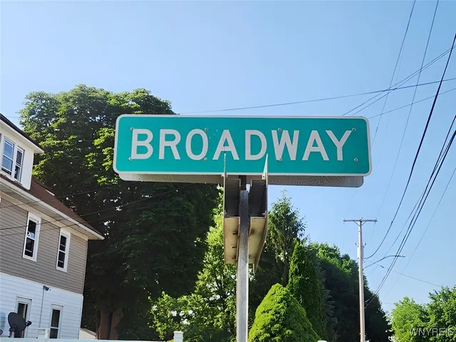 $209,900 | 4670 Broadway, Cheektowaga, NY 14043